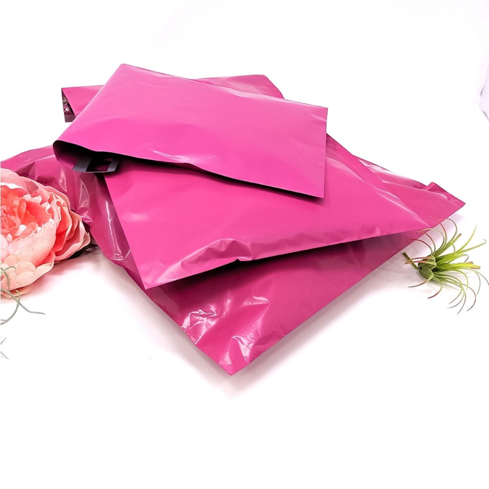 25 10X13 Hot Pink Poly Mailers ( PRICE IS FIRM ) - Picture 6 of 6